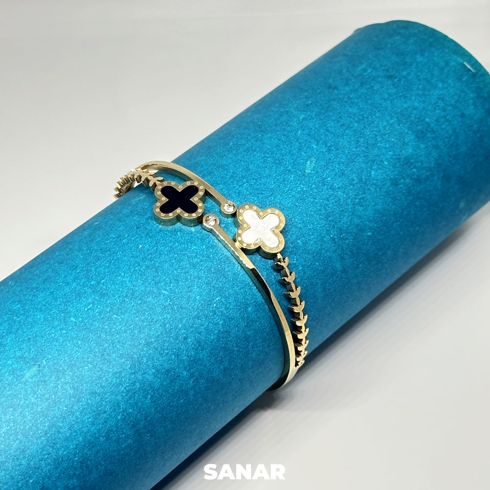 Black & White Flower Bracelet - Anti-Tarnish