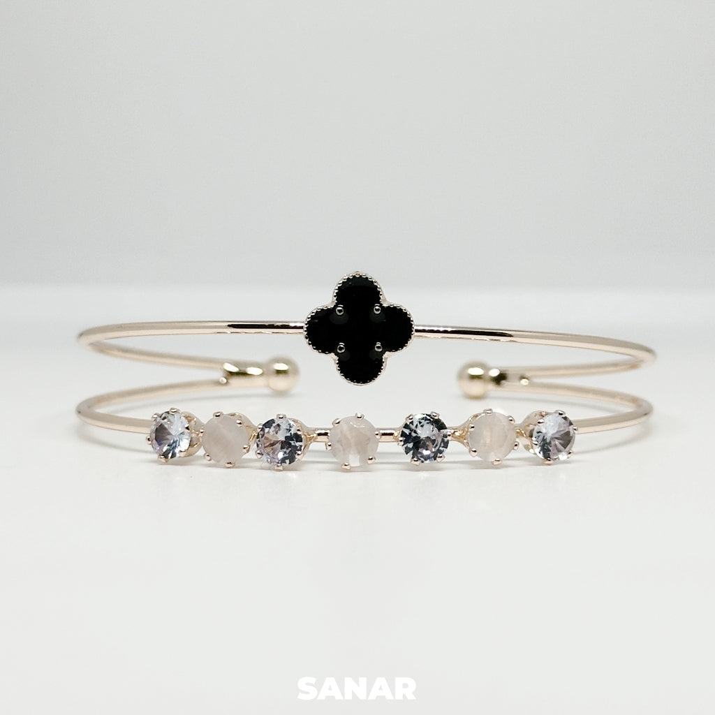 Flower & Crystal Bracelet - Anti-Tarnish