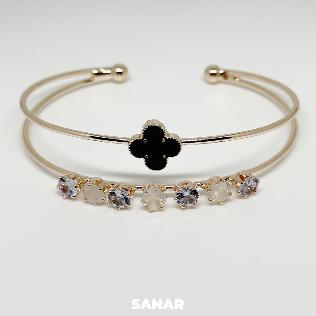 Flower & Crystal Bracelet - Anti-Tarnish