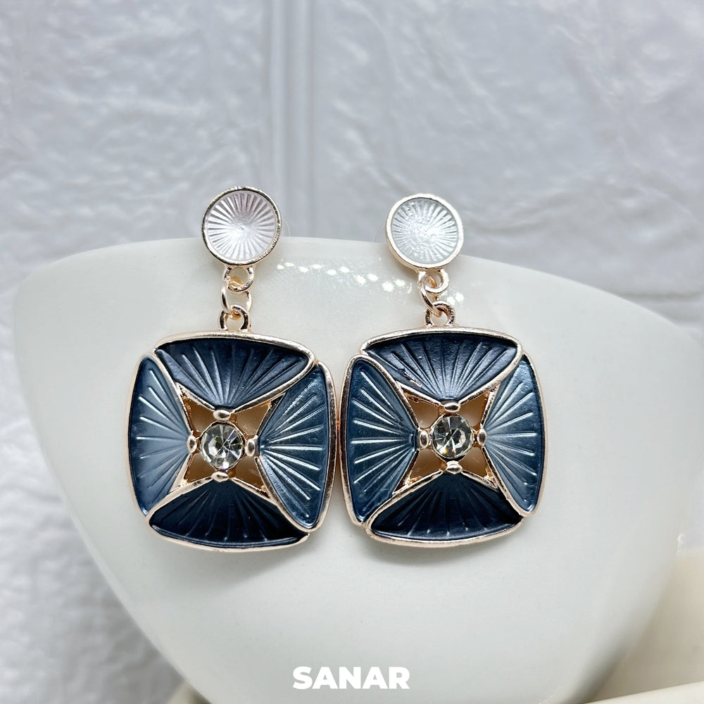 Square Elegant Drop Earrings - SANAR - Handmade