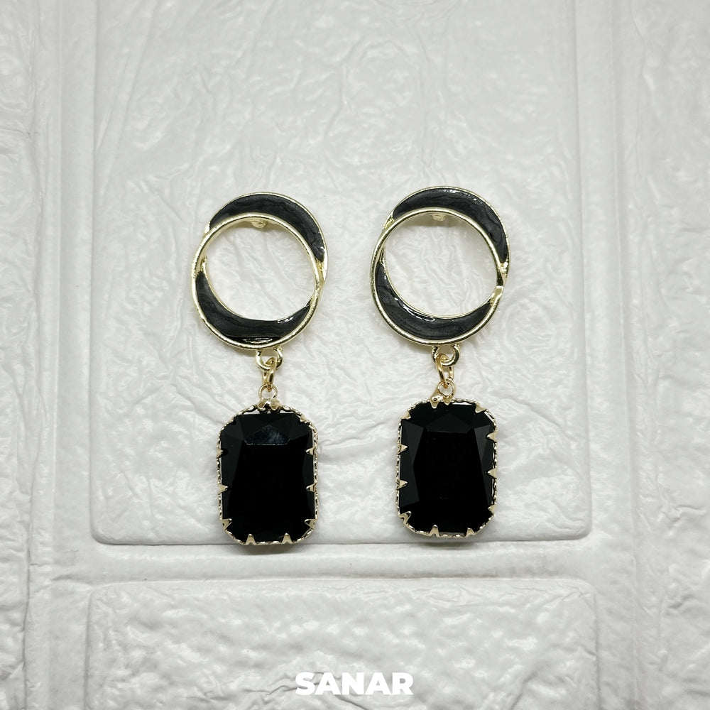 Circle Hangling Earrings - SANAR - Handmade