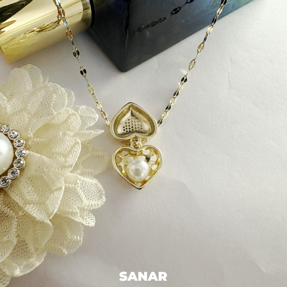 Heart Shell Pendant Necklace