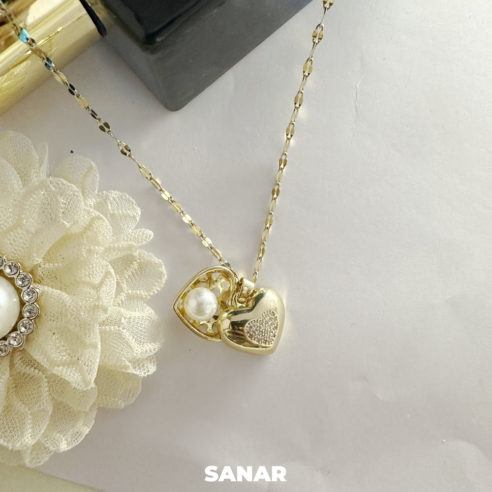 Heart Shell Pendant Necklace
